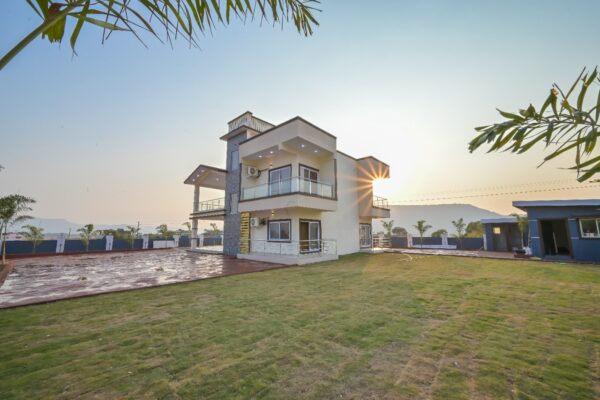 Kingston Villa 5BHK - Image 2