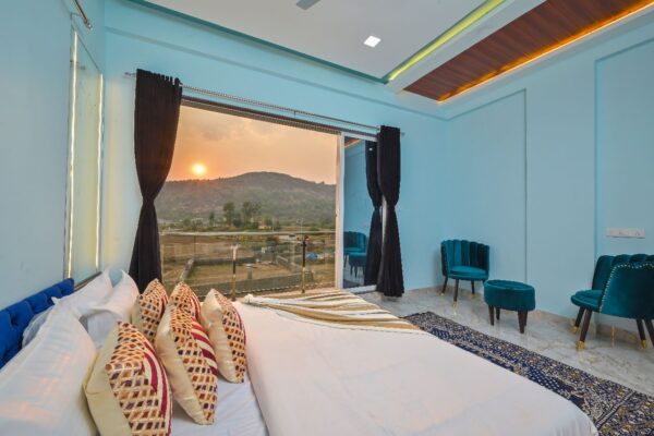 Royal Paradise 3BHK - Image 6