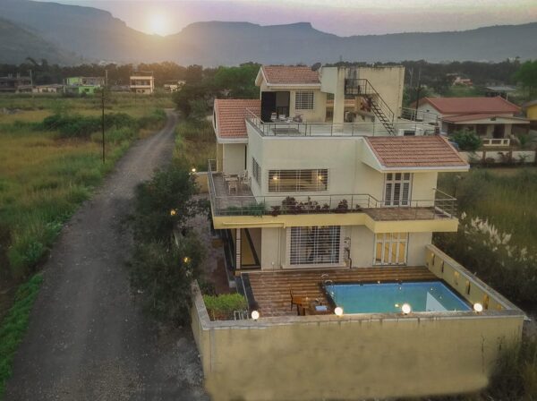 TITANIUM 3BHK