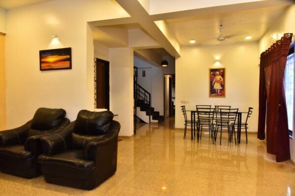 Golden Bungalow - Image 4