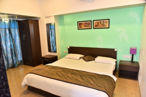 Golden Bungalow - Image 6