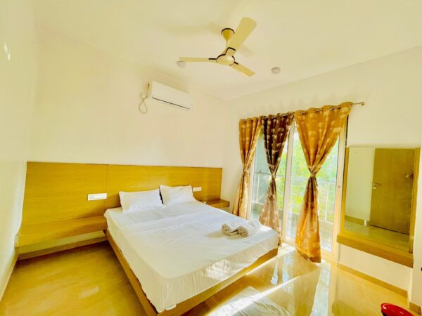 Shivani Villa 4BHK - Image 7