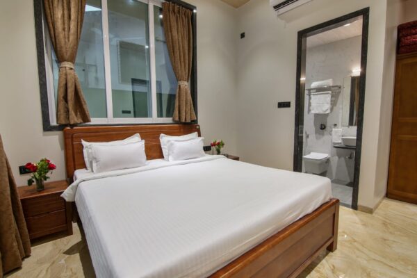 Shanti 6bhk Villa - Image 3