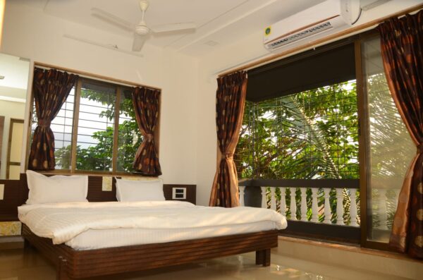 Shanti Super Luxurious 5BHK - Image 5